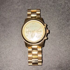 💛💛 Michael Kors Stainless Steel Watch in GOLD 💛💛